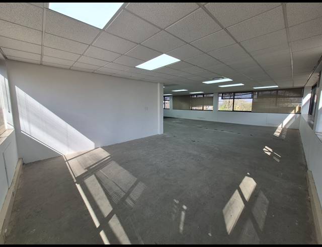 297M² OFFICE TO LET IN WOODMEAD